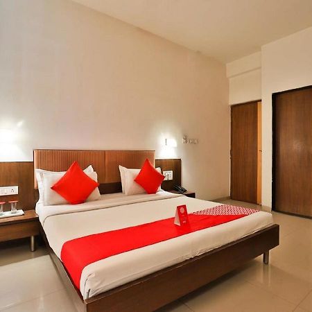 Hotel President Inn By Sky Stays Gandhinagar Ngoại thất bức ảnh