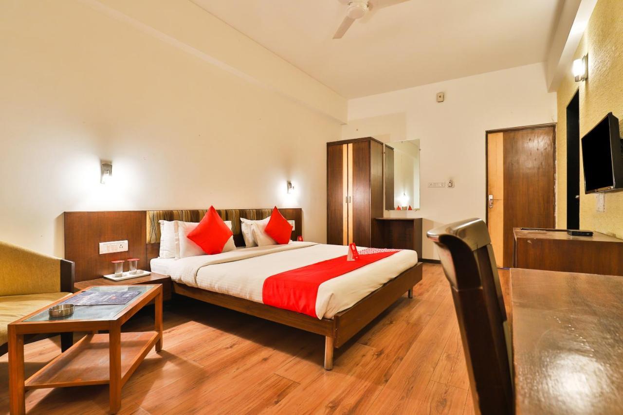 Hotel President Inn By Sky Stays Gandhinagar Ngoại thất bức ảnh