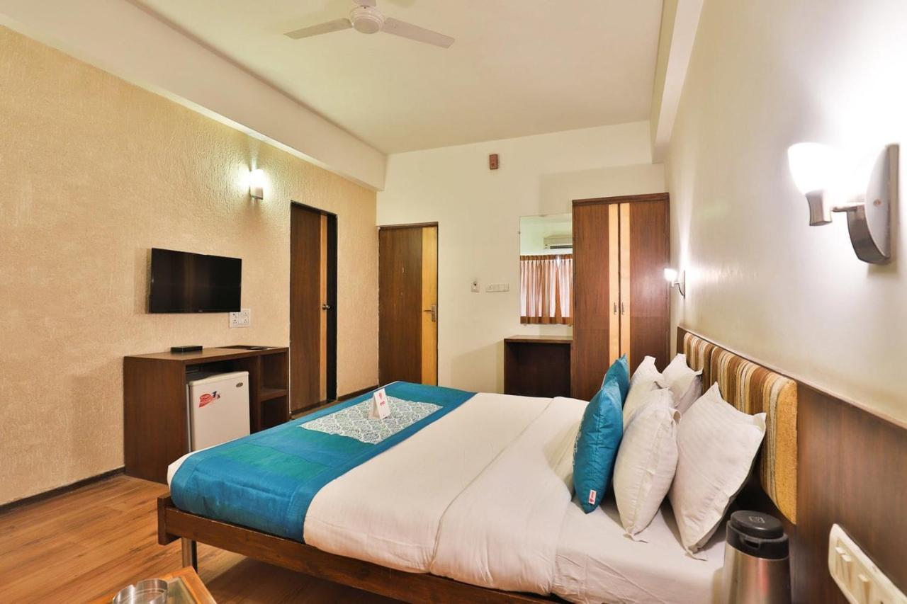 Hotel President Inn By Sky Stays Gandhinagar Ngoại thất bức ảnh